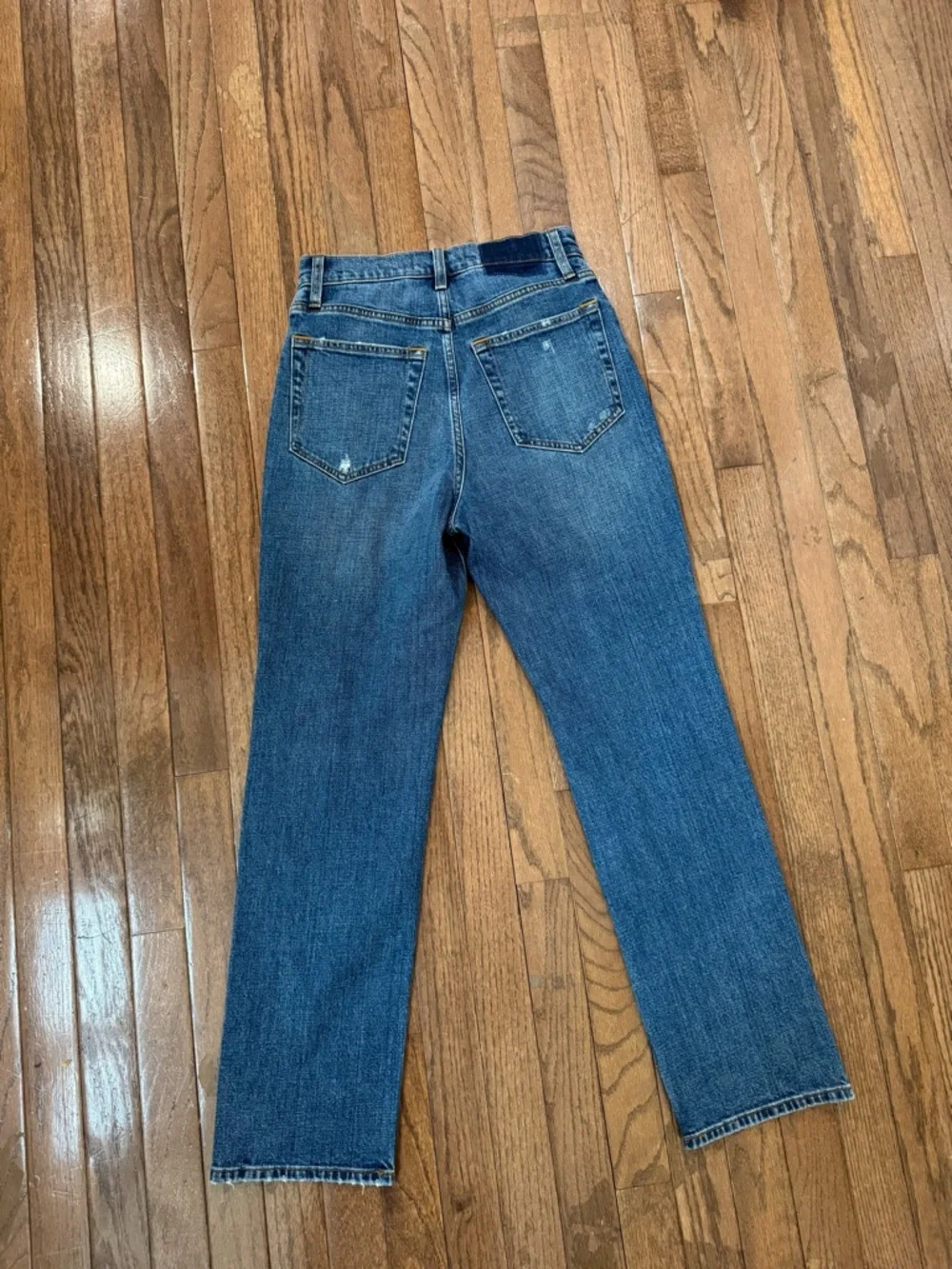 Abercrombie & Fitch Women's The Ankle Straight Ultra High Rise Jeans